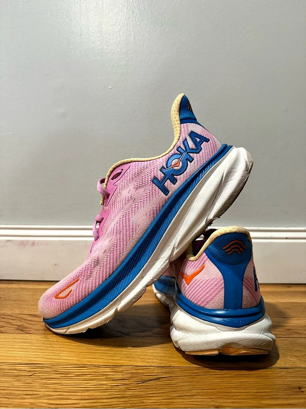 Hoka Clifton 9 Women's Pink & Blue US 9